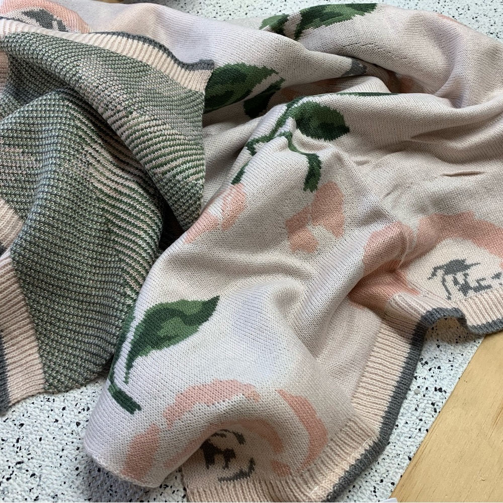 NWT Pottery Barn Kids Meredith Rose Soft Knit Baby Blanket